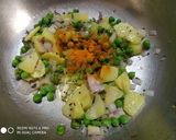 A picture of step 5 of Aloo matar poha.