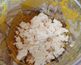 A picture of step 2 of Mango mousse.