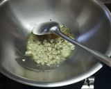 A picture of step 5 of Urad dal kofta in garlicky spinach gravy.