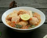 Foto langkah ke 7 dari resep Pentol & Tahu Bakso Udang Kuah Tomyam Simpel.