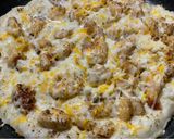 A picture of step 4 of Maple-Drizzled Fried Chicken Pizza.