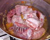 Foto del paso 5 de la receta: Salmón rosado en salsa y vegetales