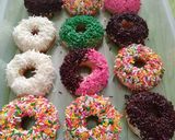 Foto langkah ke 6 dari resep Donat jco kw tanpa telur.