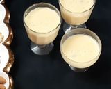 A picture of step 5 of Almond Custard Shake.