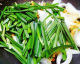 Hình bước làm 3 của món Bún LÒNG xào nghệ