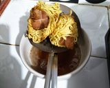 Foto langkah ke 5 dari resep Sosis Gulung Mie.