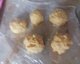 Foto langkah ke 3 dari resep Roti melon dorami.