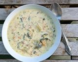 Brokkoli leves cheddarral és pirított bacon kockákkal recept fázis 2 fotója