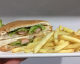รูปขั้นตอนการทำที่ 2 ของ แซนด์วิชไส้กรอกสลัดครีมงาคั่วญี่ปุ่น🥪🥪