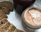 Foto del paso 1 de la receta: Canapés de foie de pato con cerezas dulces