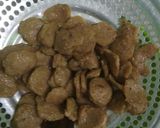 Foto langkah ke 2 dari resep Tumis Sawi Putih Bakso Wortel.