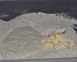 Foto del paso 1 de la receta: Pan pita con masa madre, semillas y harina integral