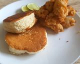 รูปขั้นตอนการทำที่ 9 ของ Crispy Chicken and Fruffy Pancake