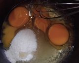 Foto langkah ke 1 dari resep Bolu Pisang Kukus No Mixer (3 Telur).