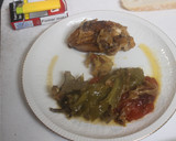 Foto del paso 9 de la receta: Pollo asado con manzanas, tomates y pimientos