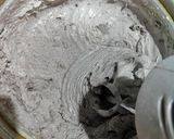 Foto langkah ke 5 dari resep Bolu kukus ketan Item.