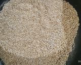 A picture of step 1 of Peanut and sesame seed chikki.