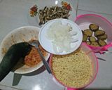Foto langkah ke 1 dari resep Mi goreng dan balado terong ikan teri #Mejicom.