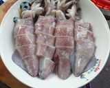 รูปขั้นตอนการทำที่ 1 ของ หมึกไข่นึ่งมะนาว
