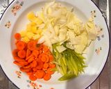 Foto langkah ke 4 dari resep Sop Sayap Ayam.