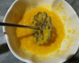 A picture of step 2 of Mango Yoghurt💛😋.