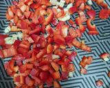 Foto del paso 1 de la receta: Omelette de morrón rojo y queso fresco