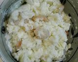Foto langkah ke 3 dari resep Shrimp potato salad.