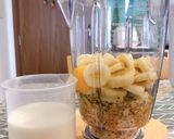 Hình bước làm 1 của món Pancake Chuối Yến Mạch