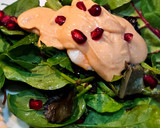 Foto del paso 4 de la receta: Ensalada de brotes con salsa rosa