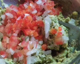 Foto del paso 2 de la receta: Huevos Rellenos con Palta, Guacamole