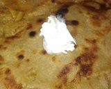 A picture of step 5 of Alo ka paratha.