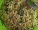 Foto langkah ke 3 dari resep Martabak telur indomie.