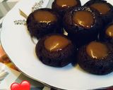 صورة لخطوة 5 من وصفة بسكويت الشوكولاتة بحشوة صوص الكراميل 😋♥️