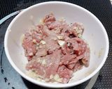 Hình bước làm 2 của món Bò thái lát xào ớt chuông