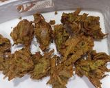 A picture of step 2 of Kanda bhajiya.