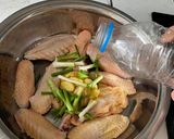 Hình bước làm 3 của món Cánh gà sốt coca