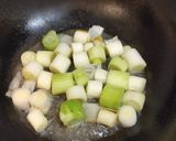 A picture of step 2 of Sauteed Leeks and Beef.
