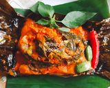 Foto langkah ke 10 dari resep Pepes (Brengkes) Patin Tempoyak Ala Rumah Kami.