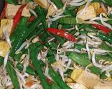 Foto langkah ke 8 dari resep Tumis Tauge Tahu Kacang Panjang.