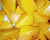 A picture of step 1 of Mango smoothy.