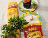 Foto del paso 1 de la receta: Tallarines con aceite de oliva, ajo, perejil y azafrán