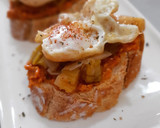 Foto del paso 3 de la receta: Pincho de calçots en escabeche, romesco y huevo de codorniz