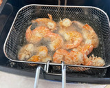 Foto del paso 4 de la receta: Camarones fritos con jalapeño