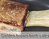 A picture of step 6 of Aloo sandwich.