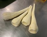 Une image de l'étape 2 de Panais et oignons rôtis et caramélisés.