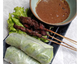 Foto langkah ke 6 dari resep Rice Paper Chicken Satay Roll.