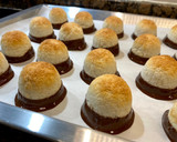 Foto del paso 12 de la receta: Bombones de coco y chocolate