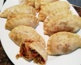 Foto del paso 1 de la receta: Empanadas de carne, vegetales y atún