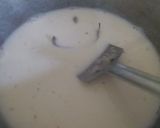 A picture of step 2 of Semolina halwa.