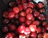 Foto del paso 1 de la receta: Salsa de guindas sin azúcar para postres